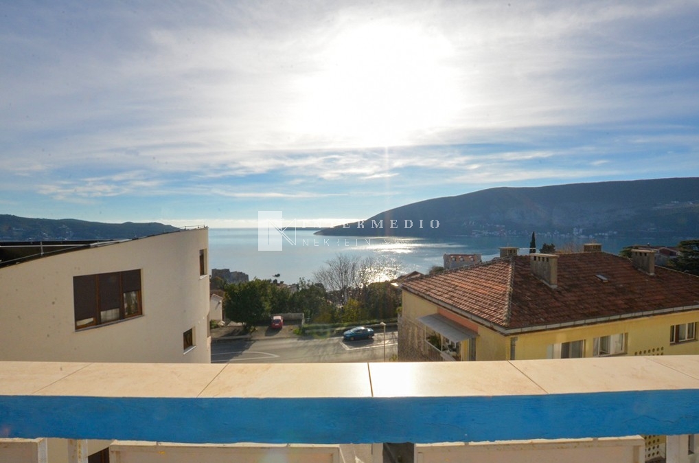 Dvosoban stan sa panoramskim pogledom na more – Centar Herceg Novog